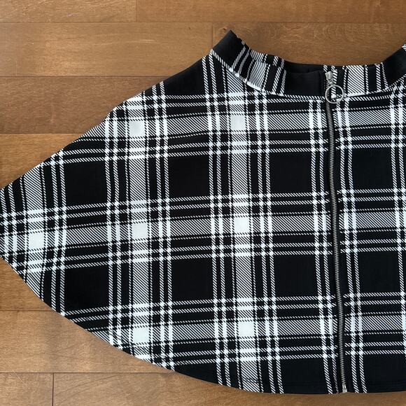 Hot Topic Black & White Plaid O-Ring Skater Skirt size small - Picture 7 of 10